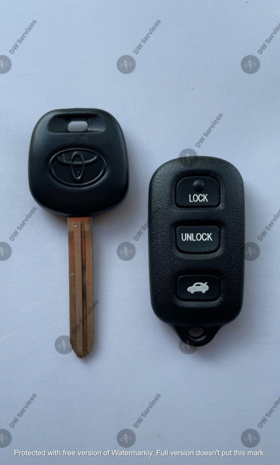 NEW! Toyota keyless entry remote FOB GQ43VT14T & Transponder KEY 4D67 DOT MATRIX
