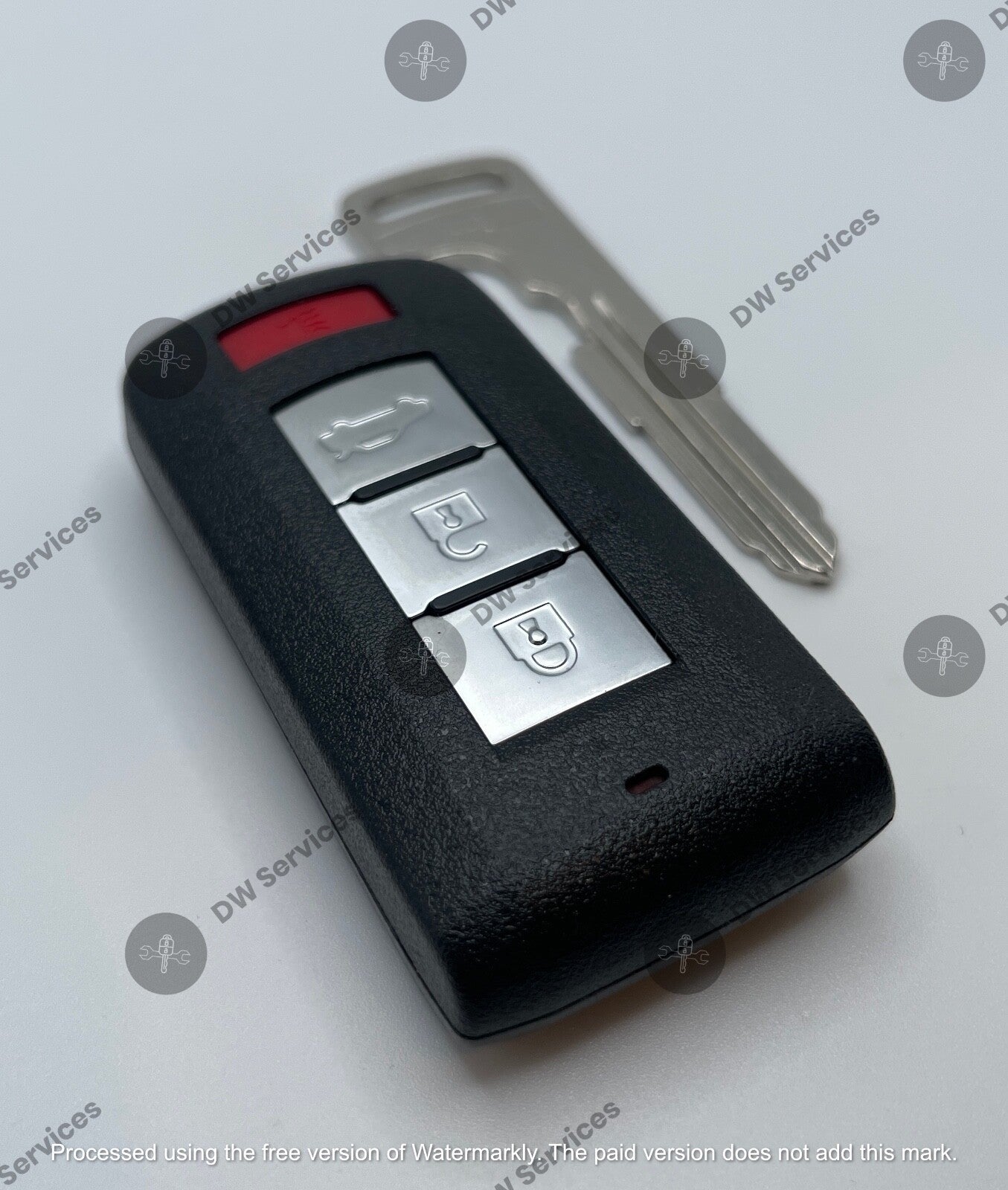 NEW! Mitsubishi Mirage 16-20 keyless entry Proximity Smart Key OUC003M 8637B424