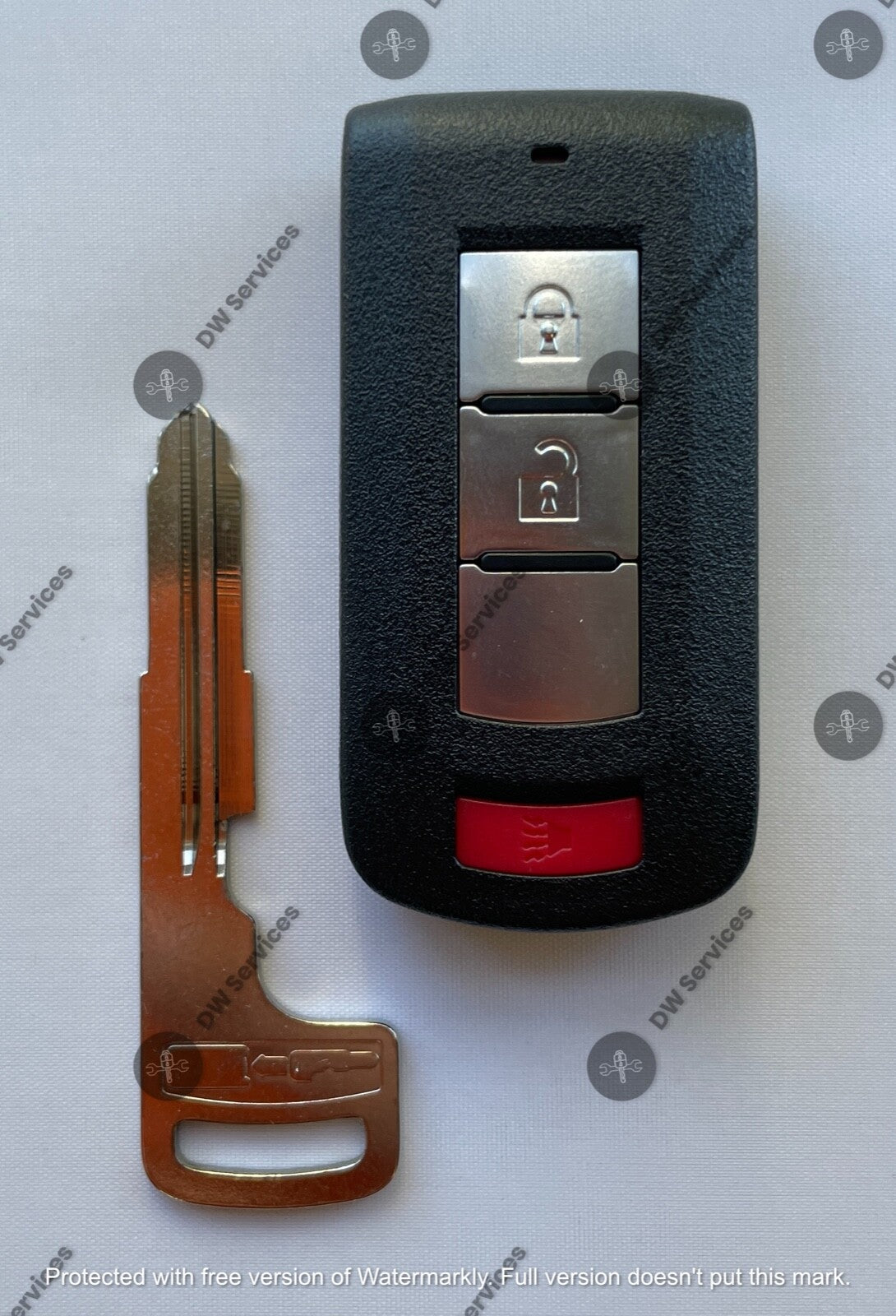 NEW! Mitsubishi 3-Button Proximity Smart Key OUC644M-KEY-N Outlander / Mirage