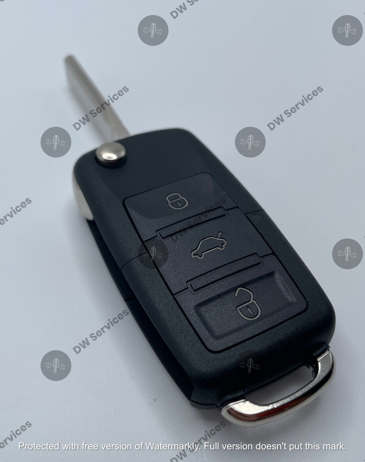 NEW! Volkswagen 4-button flip key remote fob 5K0837202 NBG010180T 48 CAN