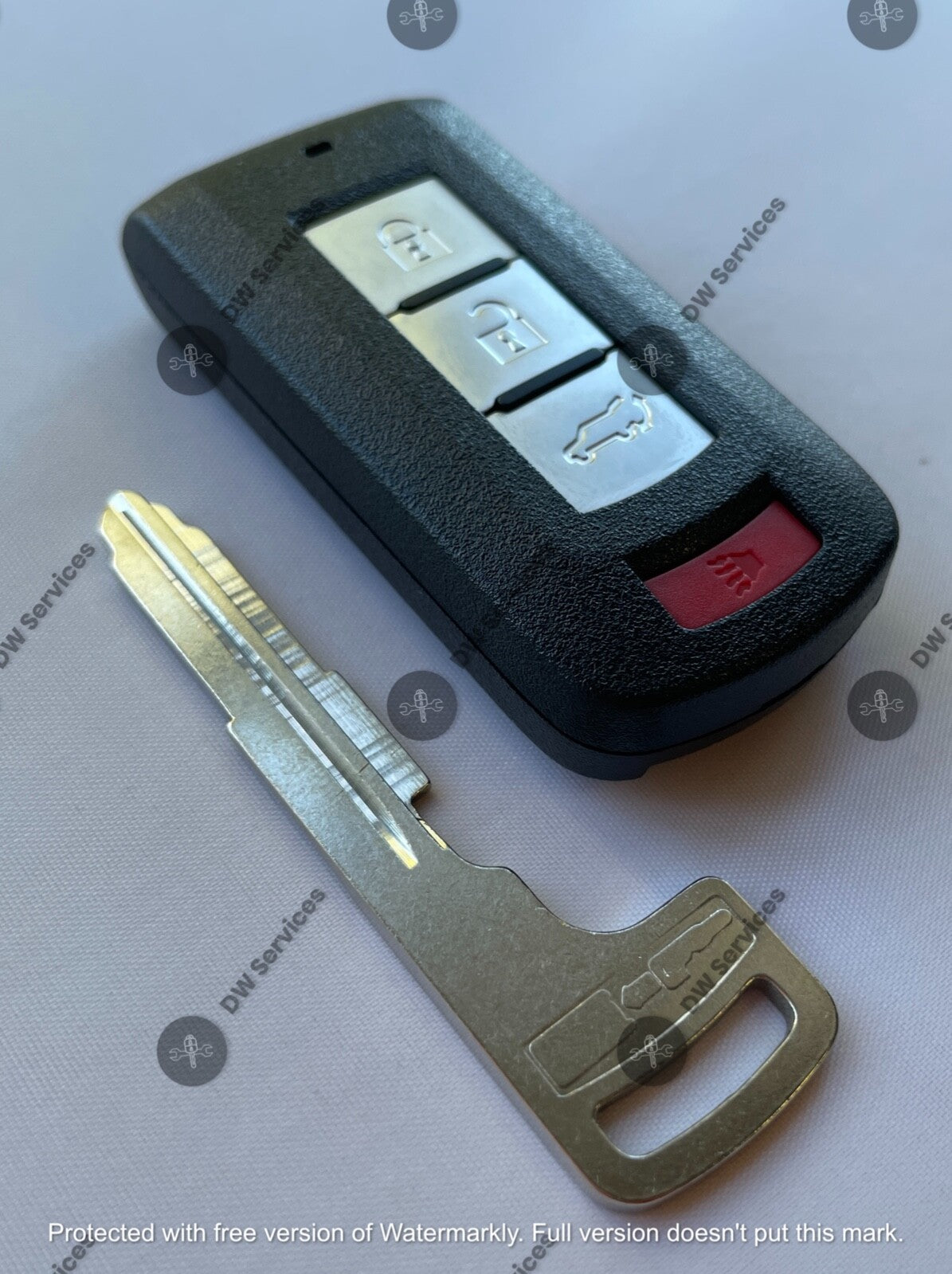 NEW! Mitsubishi Outlander 14-20  4Button Proximity Smart Key OUC644M-KEY-N HATCH