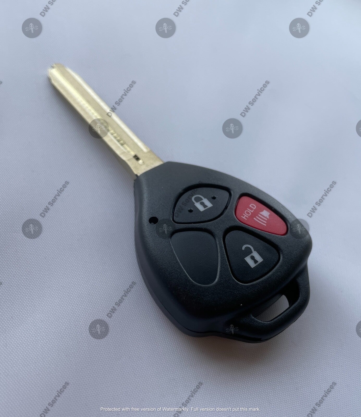 NEW! Toyota 3 button remote head key fob GQ4-29T - G CHIP Matrix Venza