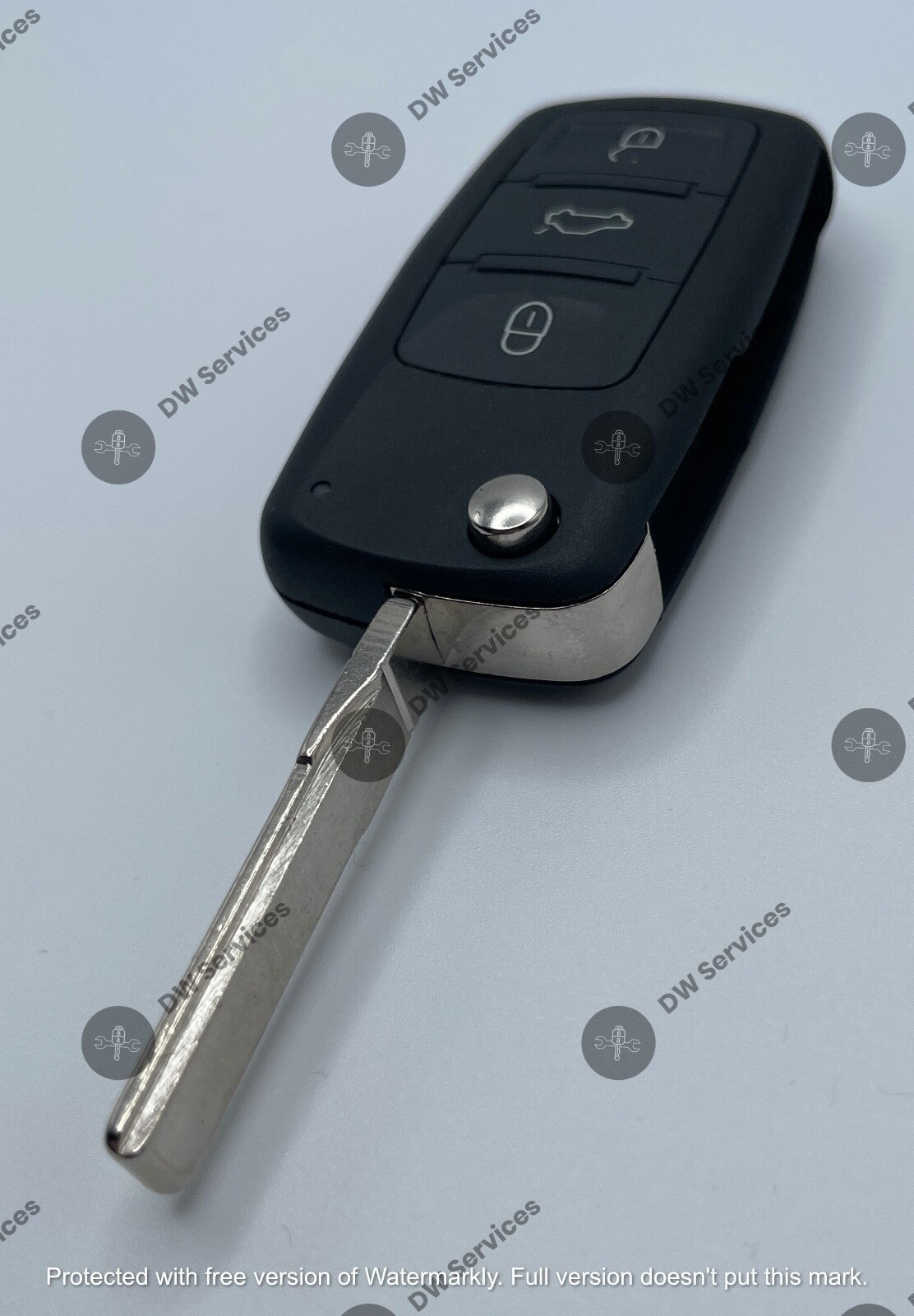 NEW! Volkswagen TOUAREG 2004-2010 4-button flip key remote fob KR55WK45022 ID46