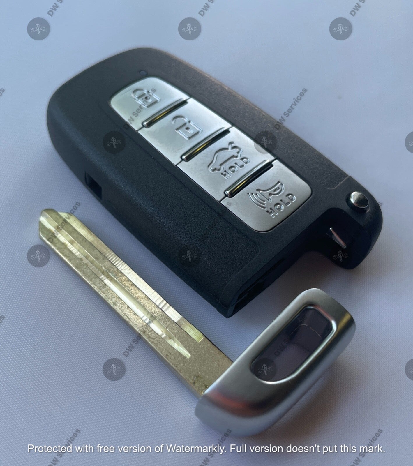 NEW! KIA 4 button Smart keyless PROX entry remote fob SY5HMFNA04 Forte Sportage