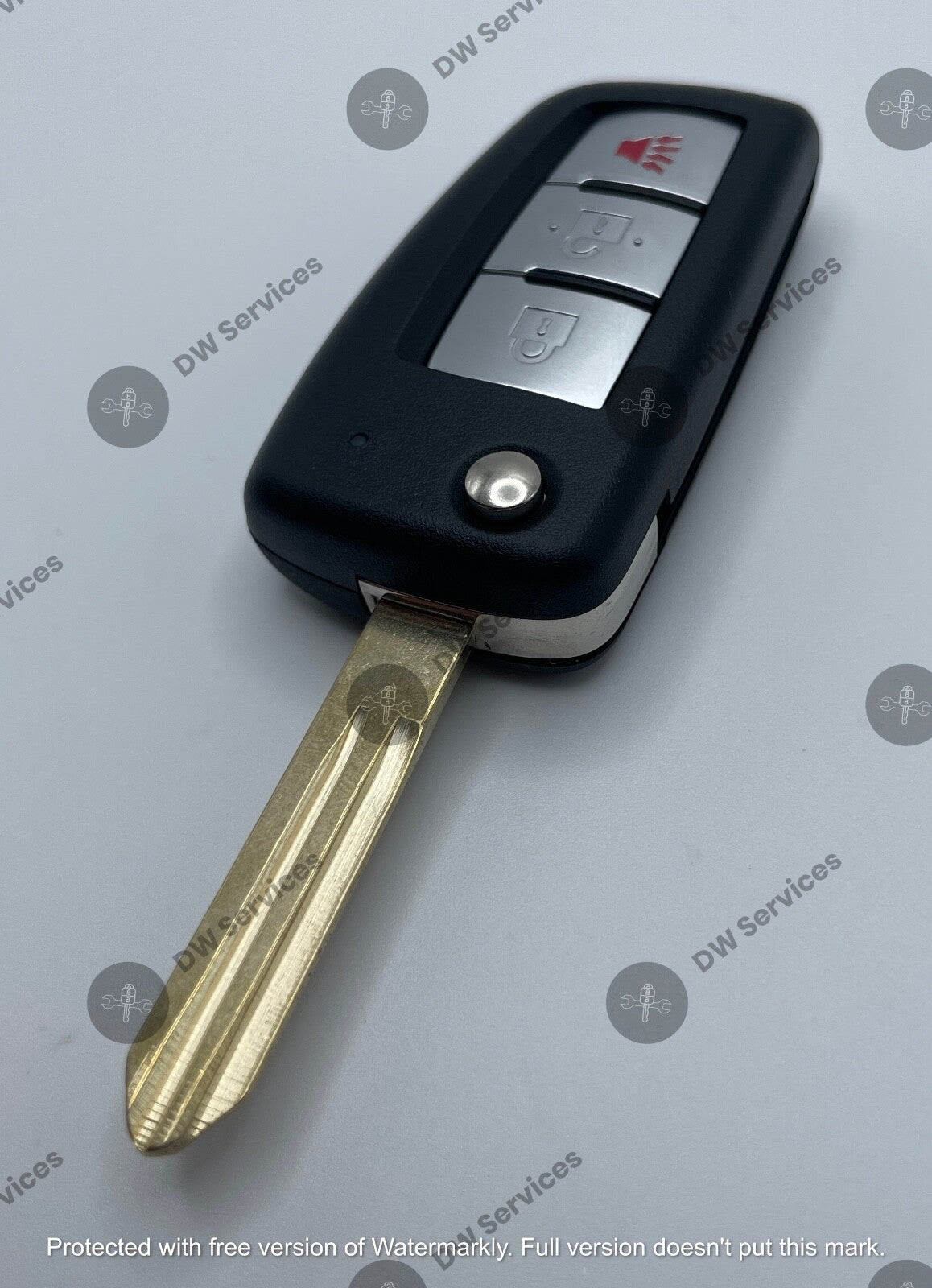 NEW! Nissan Rogue 2014-2020 3-button keyless entry remote Flip Key CWTWB1G767