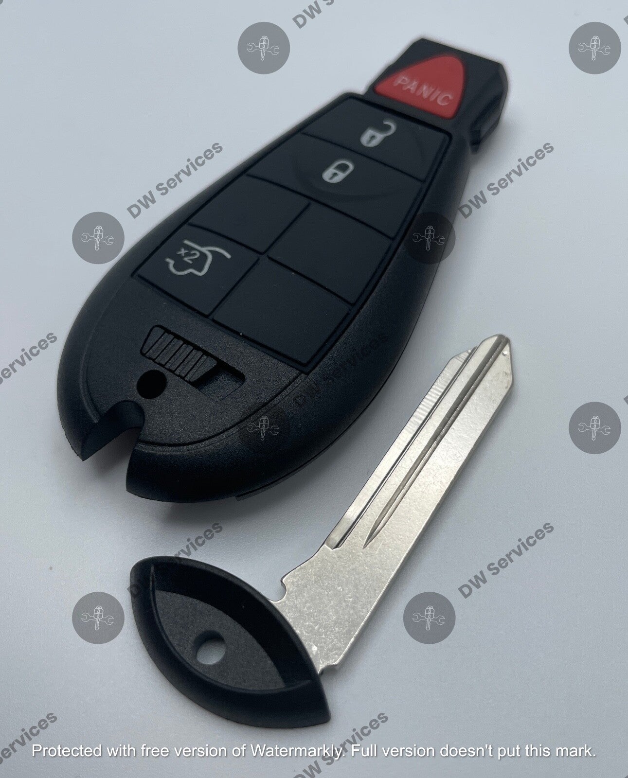 NEW! Jeep Grand Cherokee 2008-2013 remote key fob KEYLESS GO FOBIK PROX IYZ-C01C