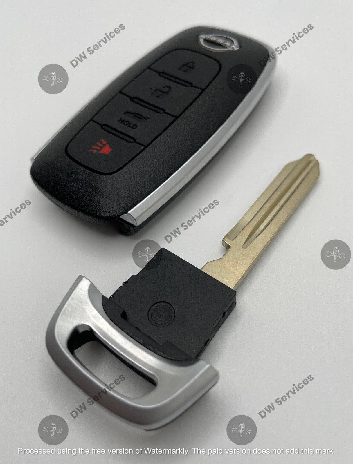 NEW OEM GENUINE Nissan Sentra / Versa Proximity remote SMART key Fob KR5TXPZ1